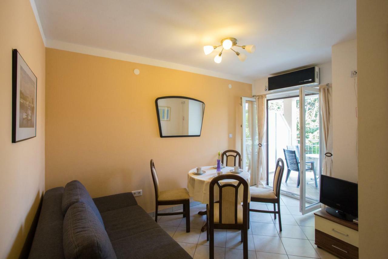 Apartment Smuljic Vrboska Luaran gambar