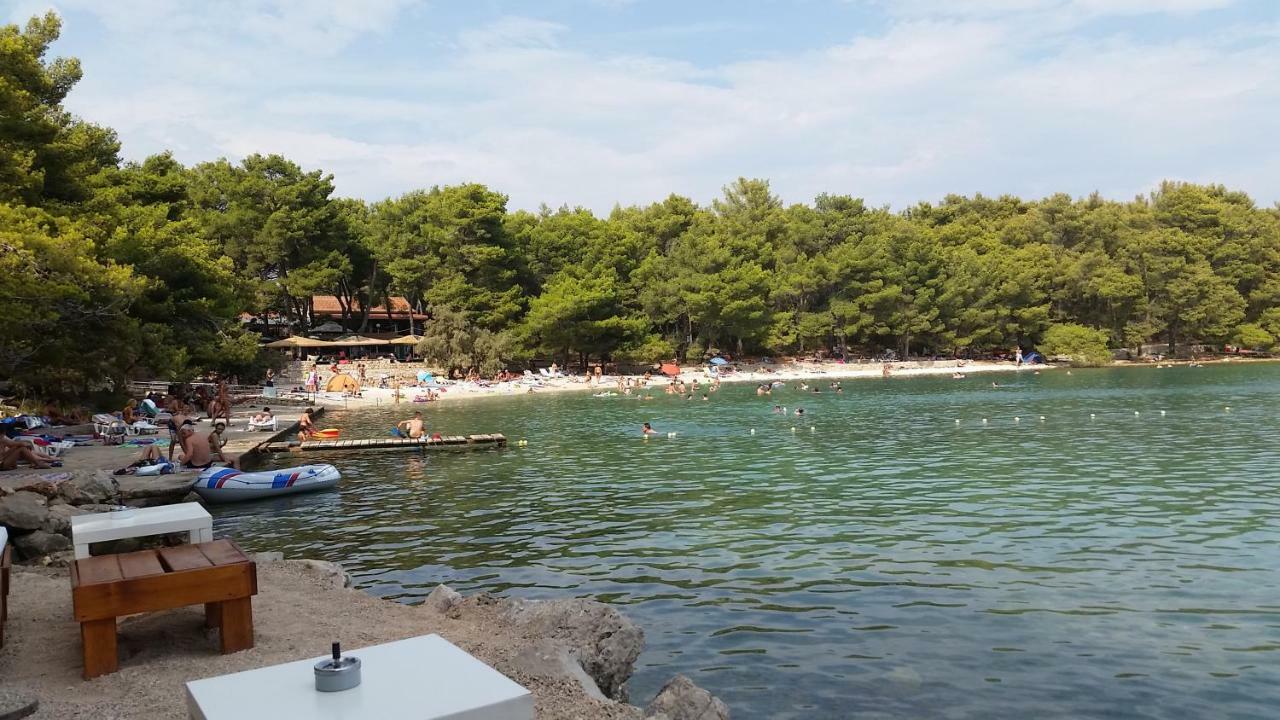 Apartment Smuljic Vrboska Luaran gambar