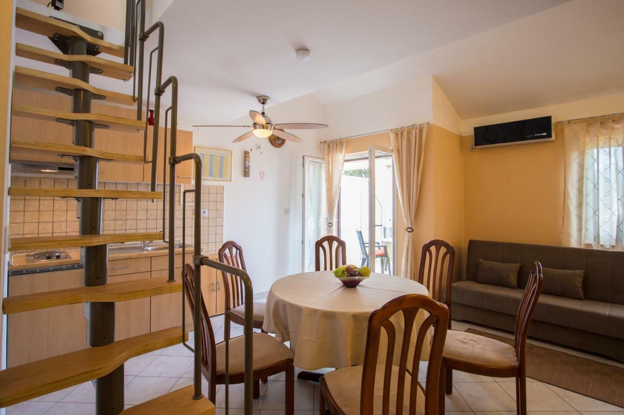 Apartment Smuljic Vrboska Luaran gambar